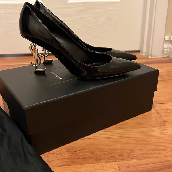 Yves Saint Laurent Shoes - YSL pumps